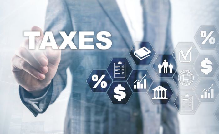 Auto Calculation of Income Tax